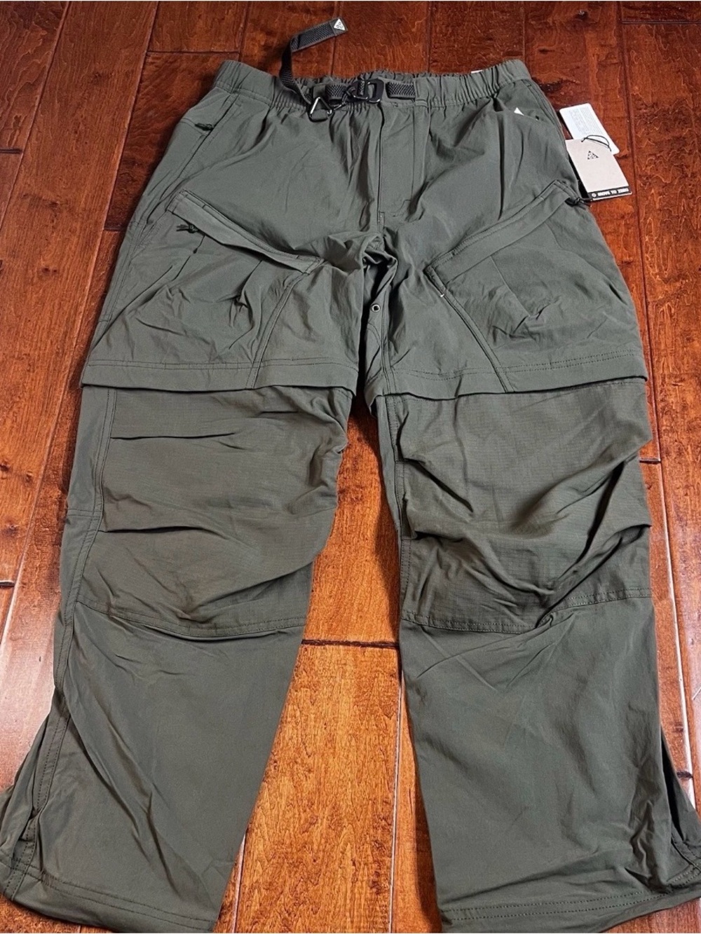 Nike ACG Olive Convertible Cargo Pants with Belt - Picture 3 of 6